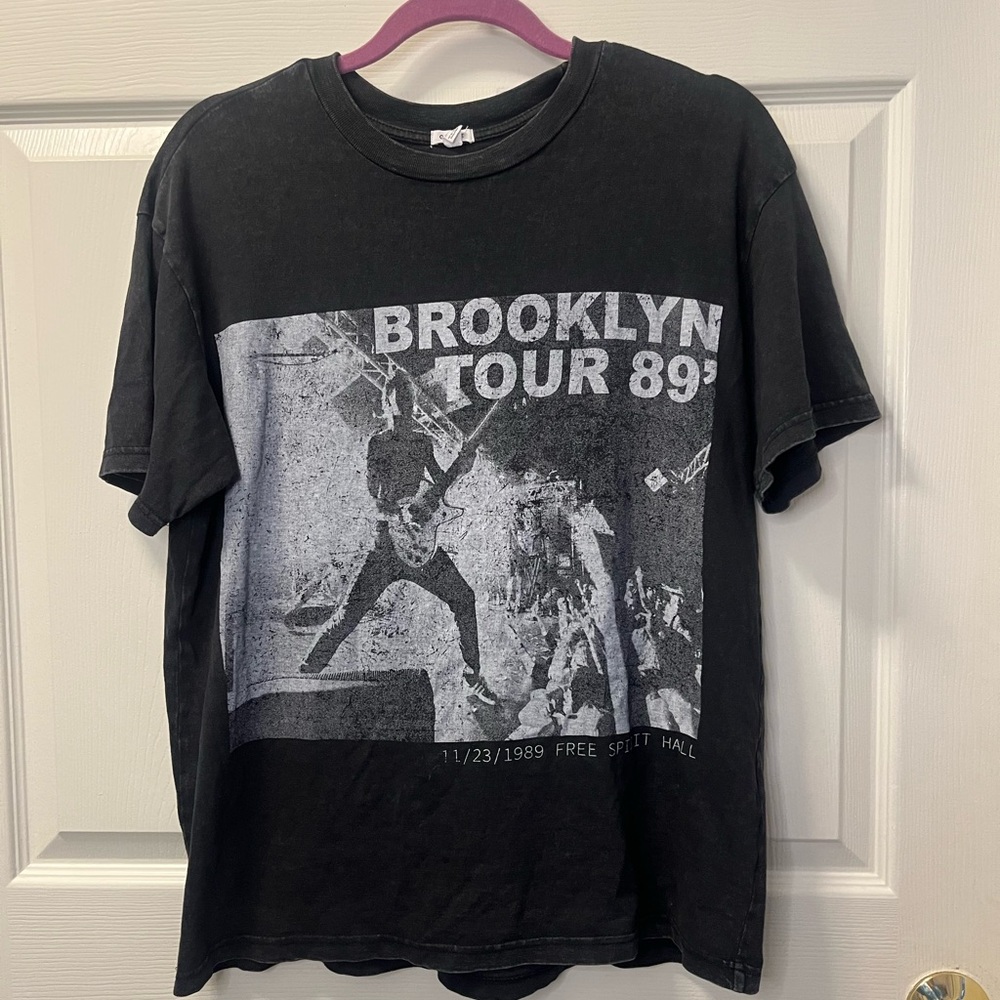 Garage Women’s Black‎ Brooklyn Graphic Tee Sz XS
